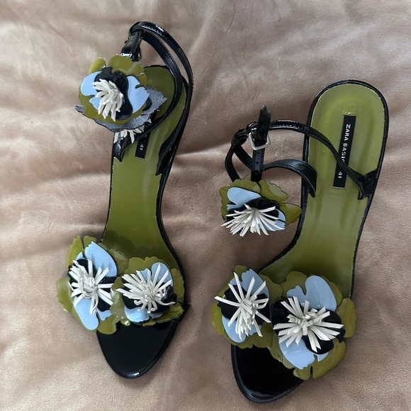 Zara Black and Olive Floral Stiletto Heels 41 - Picture 1 of 7